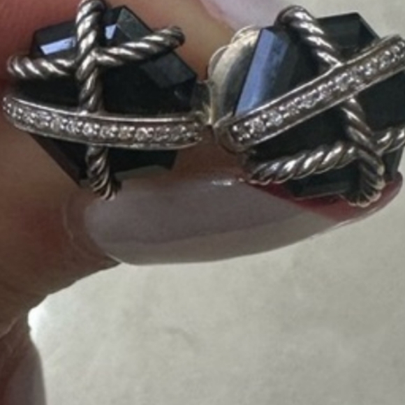 💕💯 Authentic David Yurman Black Onyx Earrings💕HP - Picture 3 of 9